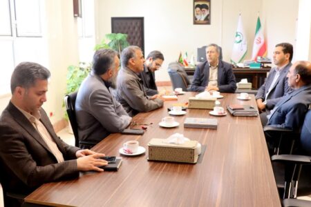 نشست مشترک مدیریت شهری دهسرخ با مدیرعامل شرکت قند نقش جهان