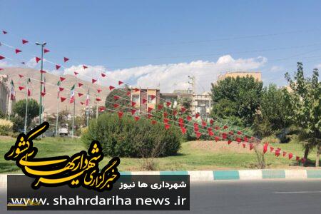 آذین بندی معابر منطقه۲۲ تهران به مناسبت هفته وحدت