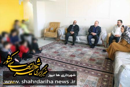 دیدار عیدانه شهردار منطقه ۲۲ تهران با کودکان بی سرپرست ؛ تغییر رویکرد مدیریت شهری از نهاد خدماتی به فرهنگی و اجتماعی