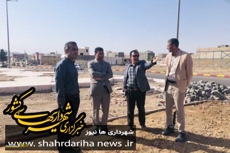 بازدید میدانی شهردار قاین از عملیات عمرانی بهسازی میدان یاقوت سرخ