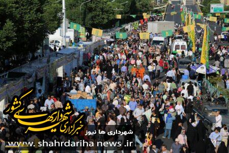 استقبال شهروندان تهرانی از ویژه برنامه جشن بزرگ امام‌رضایی‌ها در استیج فرهنگی منطقه 22 تهران