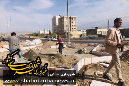عملیات بهسازی میدان یاقوت سرخ توسط شهرداری قاین