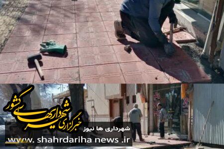 عملیات سنگ‌فرش حاشیه میدان امام خمینی (ره)  شهرضا آغاز شد