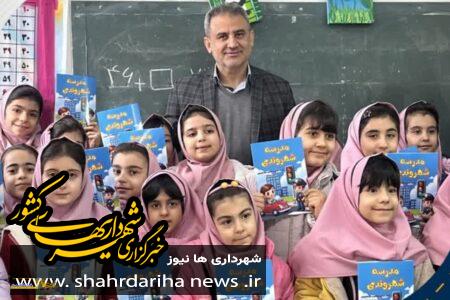 تاکید شهردار شهرضا بر مشارکت نسل آینده در مدیریت شهری
