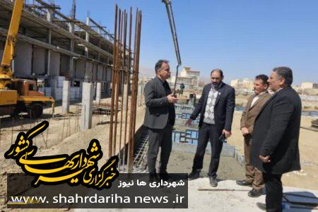 آغاز عملیات بتن ریزی استخر مجموعه چندمنظوره مهستان در گلپایگان