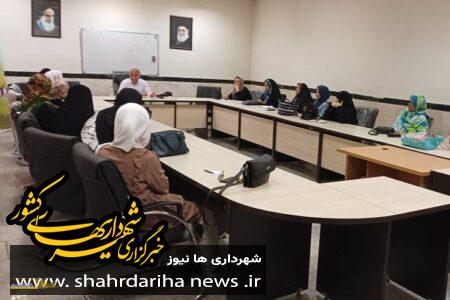 جلب مشارکت شهروندان در تحقق اهداف فرهنگی و اجتماعی در سراهای محلات منطقه 22 تهران