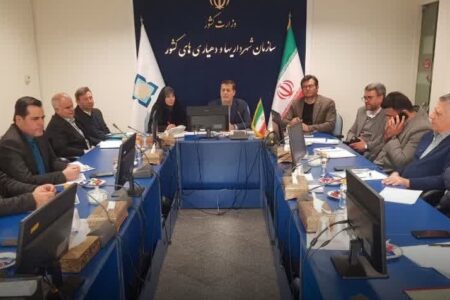 آغاز طرح پایلوت عقیم‌سازی سگ‌های پرسه‌زن با روش نوین IUD در سه استان اصفهان، اراک و چهارمحال‌وبختیاری