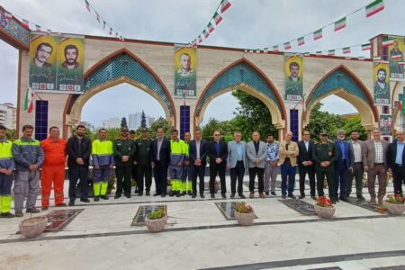 تجدید میثاق کارگران شهرداری شیرود با شهدا به مناسبت هفته کارگر
