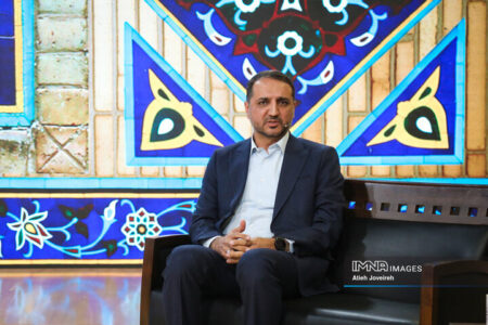 منطقه یک اصفهان رتبه نخست جذب درآمد سال ۱۴۰۴ را کسب کرد