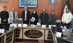 تقدیر از برگزیدگان جشنواره خاطرهنویسی و داستان کوتاه «جان فدا» در صحن شورای شهر میبد