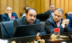 تأکید فرماندار شهرستان ورزنه بر تخصیص حقآبه زیستمحیطی تالاب بینالمللی گاوخونی
