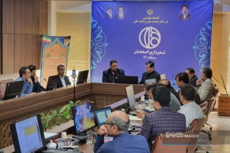 هم‌افزایی شهرداری منطقه ۱۲ اصفهان و معاونت ترافیک برای تکمیل پروژه‌های اولویت‌دار
