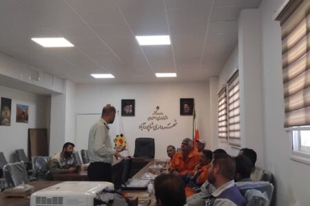 برگزاری کارگاه آموزشی پیشگیری از اعتیاد ویژه کارگران و پاکبانان شهرداری شاپورآباد