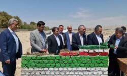 آیین خشتگذاری مدرسه ۱۵ کلاسه شریفآباد برگزار شد