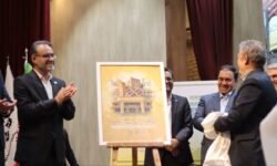 رونمایی از تمبر یادبود رویداد یکصد سالگی شهرداری تربت حیدریه