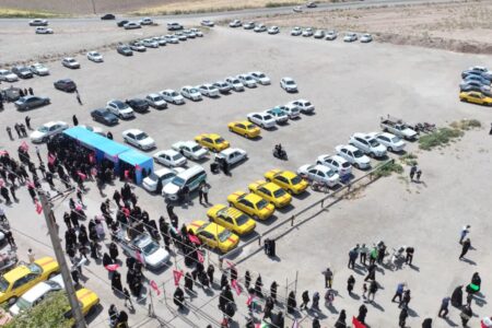 خدمت‌رسانی مدیریت سازمان حمل‌ونقل شهرداری گرمسار به زائران جاماندگان اربعین حسینی