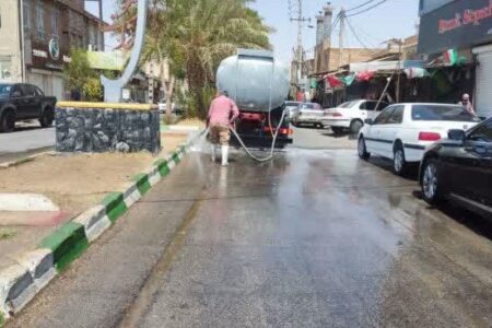 آغاز عملیات گسترده پاکسازی و شست‌وشوی معابر شهر مهران پس از پایان همایش عظیم اربعین حسینی