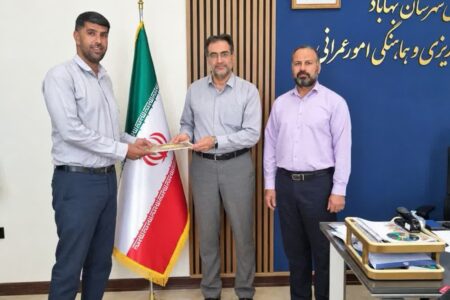 تقدیر استاندار یزد از شهرداری بهاباد به عنوان دستگاه برتر در حوزه وقف