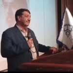 رونمایی از برچسب سرویس مدارس خمینیشهر با تمثال شهید دانشآموز ماکان نصیری
