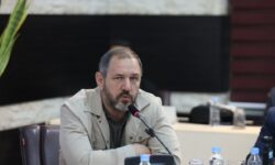حاجی بگلو: شهرداریها در بحرانها، فراتر از دولتها عمل کردند
