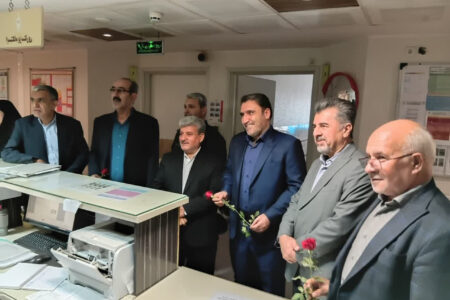 شهردار فرون آباد: به حس انسان دوستی پرستاران افتخار می کنیم