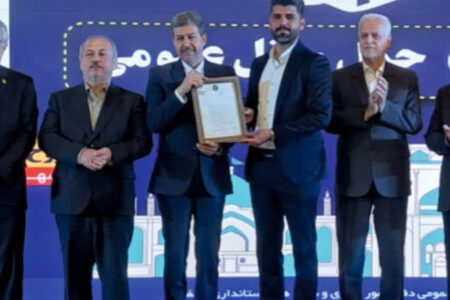 درخشش شهرداری جندق در چهاردهمین همایش شهرداران استان اصفهان